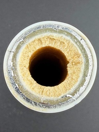 wasserleitung innen kalkablagerungen rund stark verkalkt